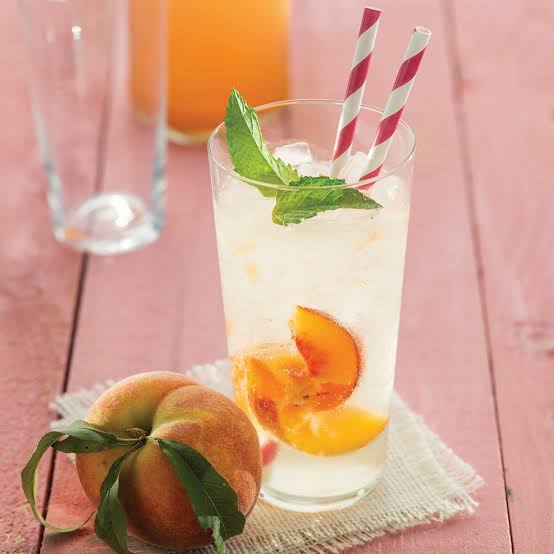 Iced Jasmine Peach Blossom Green Tea